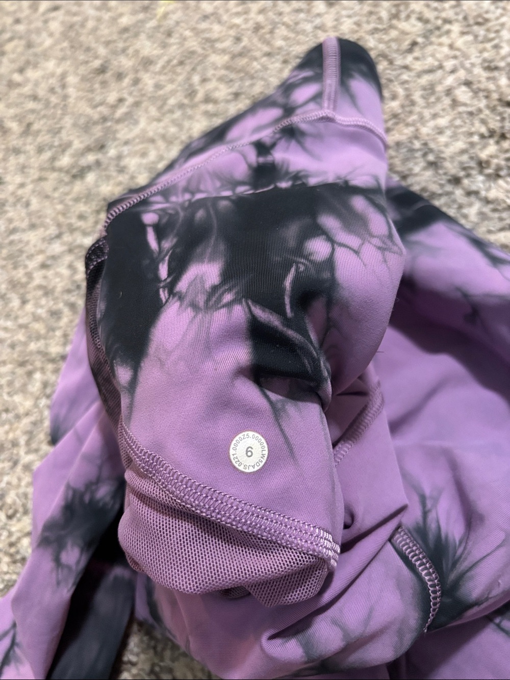 Lululemon Power Thru High-Rise Tight 25" size 6 - Picture 6 of 6